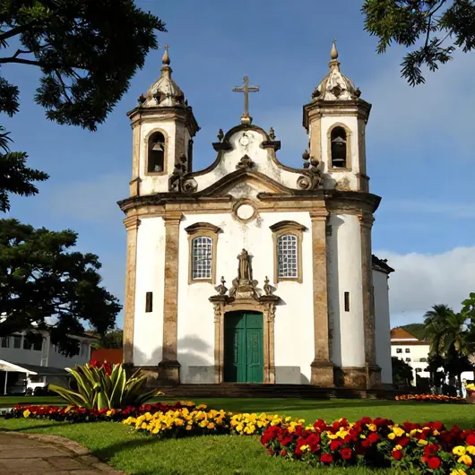 Capela de Santa Luzia: Um Patrimônio de Fé e História