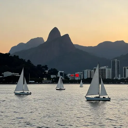 Descubra a Magia dos Esportes a Vela em Vitória-ES