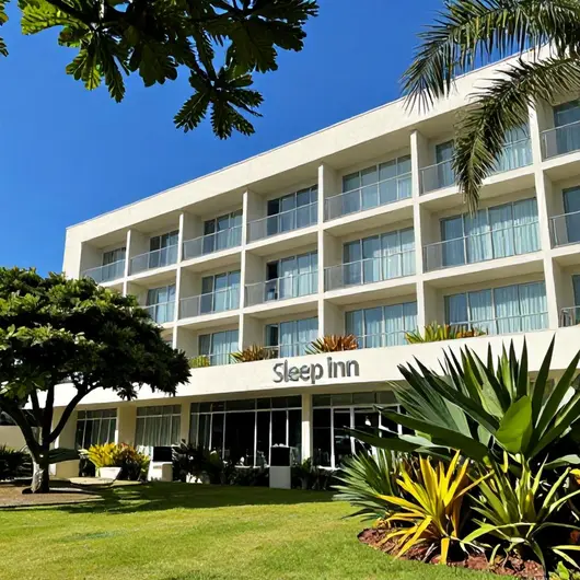 Descubra o Sleep Inn Praia Do Canto